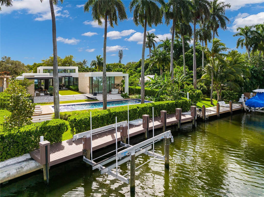 Waterfront luxury modern home with 6 bedrooms, 6 1/2 baths, pool and 3-car garage. Approx. 5,198 sf (478 m2) under air, built in 2021