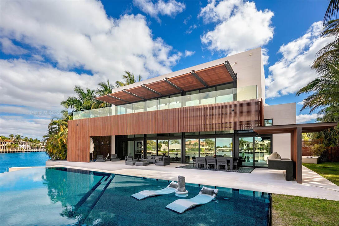 Palm Beach, Fort Lauderdale and Miami modern and luxury waterfront homes for sale by ModernSouthFlorida.com